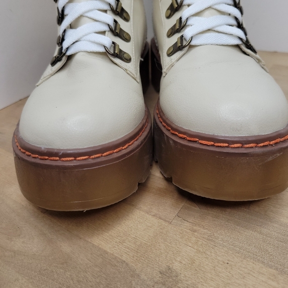 Circus By Sam Edelman Sanders 2 Platform lug sole Boot size 8 - Picture 7 of 12